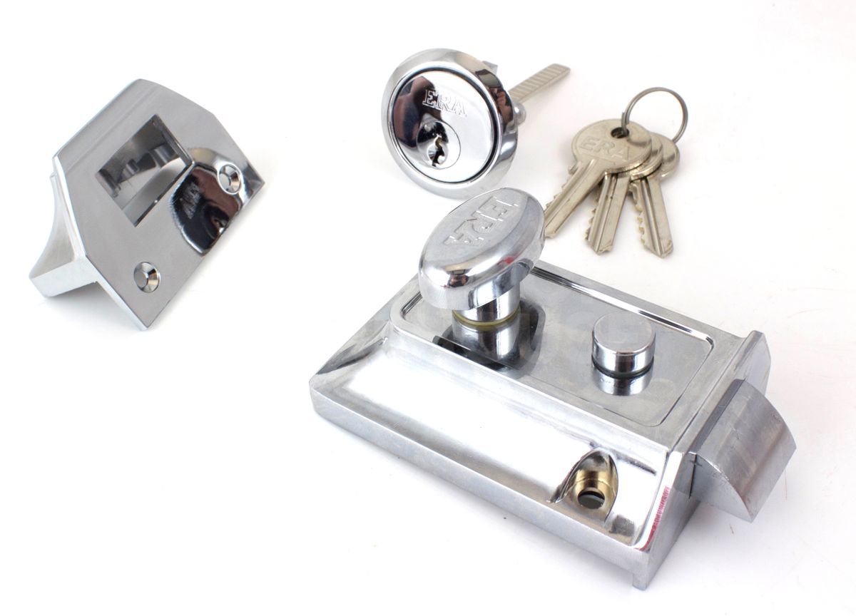 Gallery Image: ERA 133 TRADITIONAL NIGHTLATCH 60MM - REVERSED